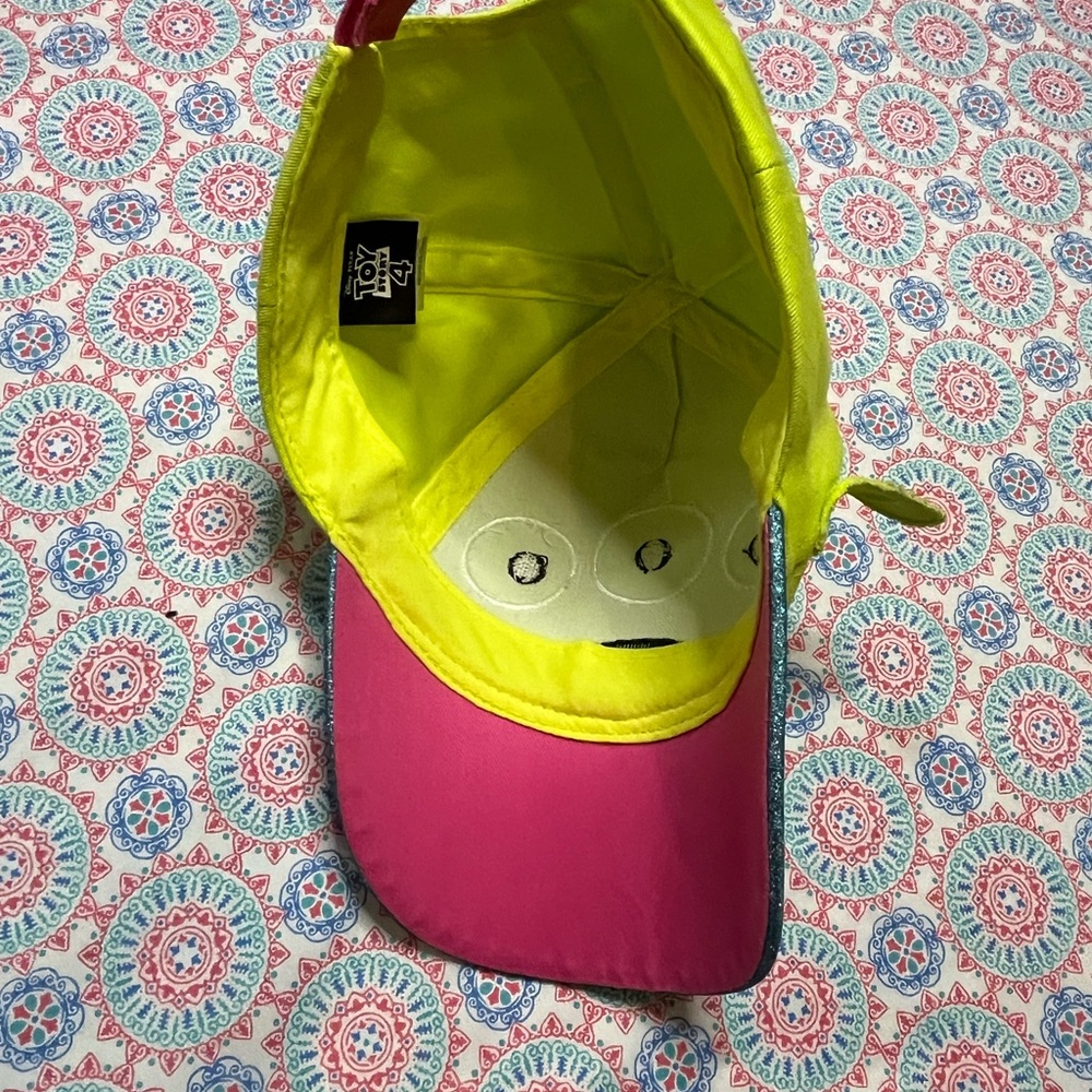 ✨$3 ✨Kids Toy Story 4 Alien Character Hat with Pom-Pom - Picture 8 of 10